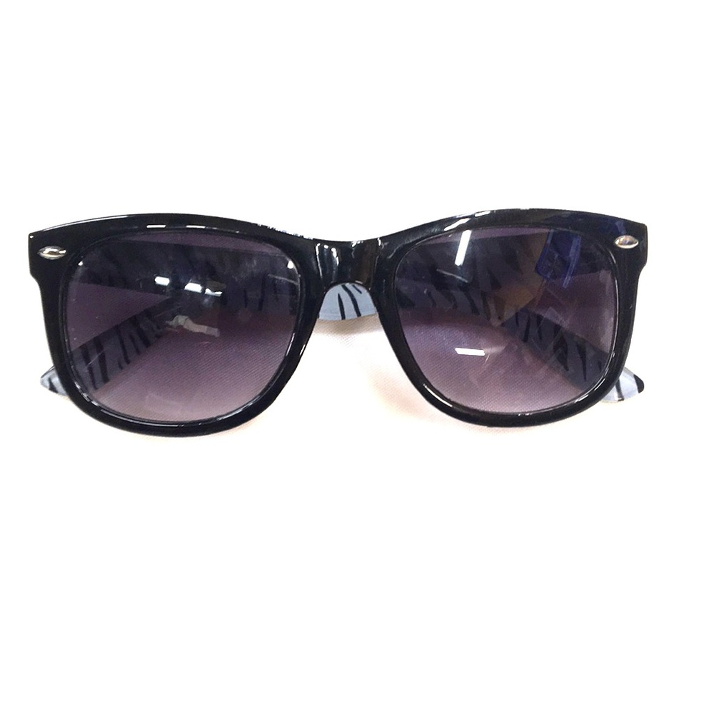 Classic Style Black & Zebra Print Sunglasses
